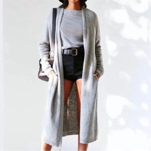 FREE PEOPLE Santa Cruise Women's Wool Bland Gray Long Cardigan - Picture 6 of 8